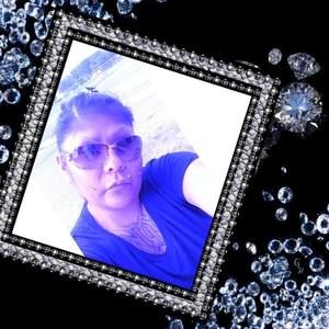 Meet your Posher, Maxine